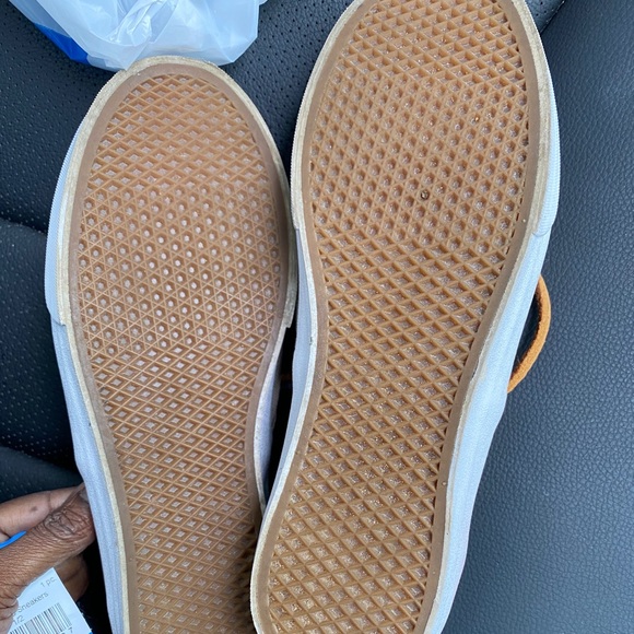 Customized Vans - Picture 5 of 5